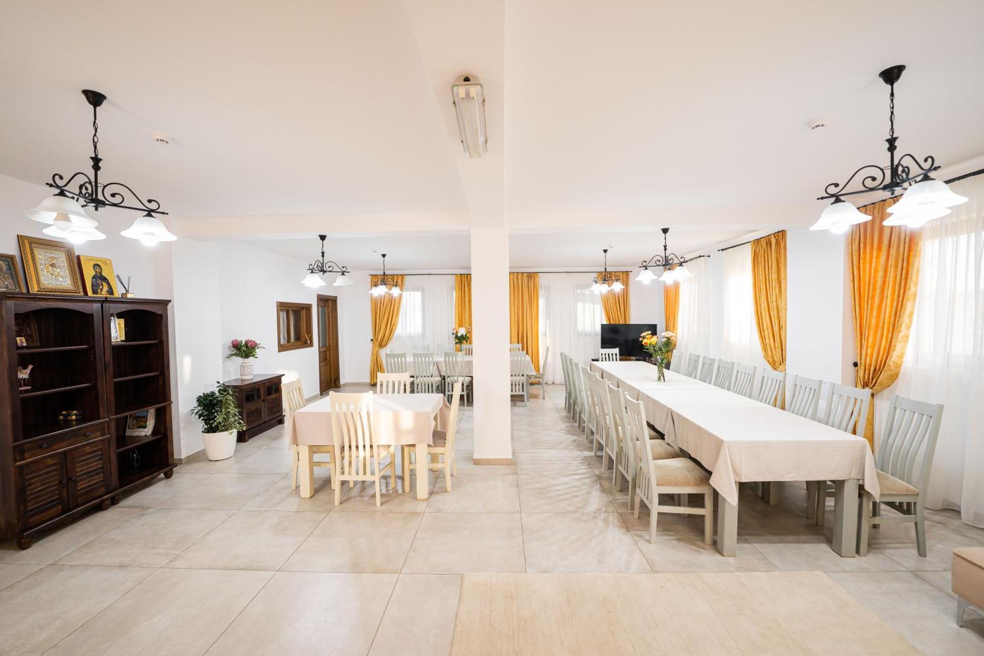 Casa Andra Hotel Siret Екстериор снимка