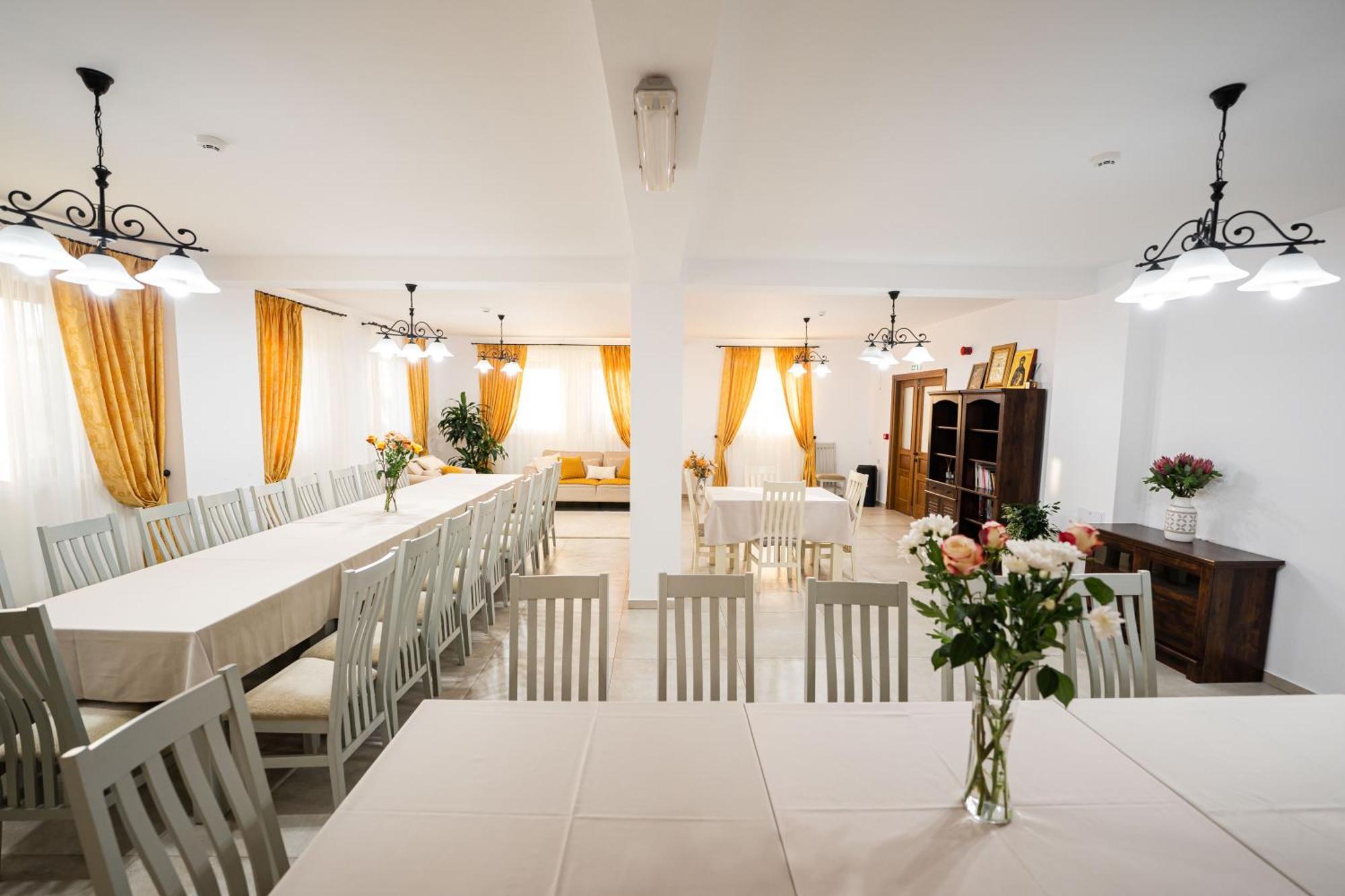 Casa Andra Hotel Siret Екстериор снимка
